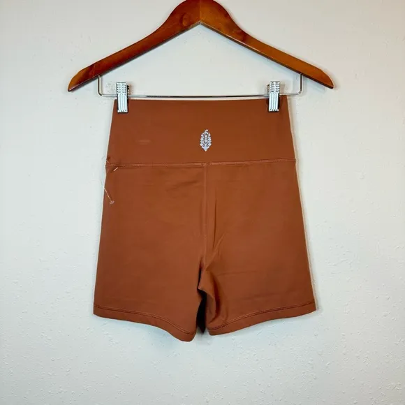 Free People Movement Never Better Brown Bike Shorts Size Small NEW