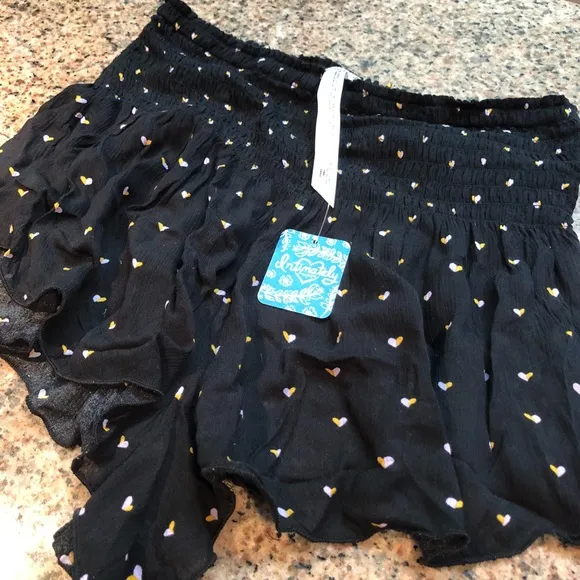 FREE PEOPLE 💓 NWT HEART PRINT ELASTIC BAND SHORTS SIZE SMALL
