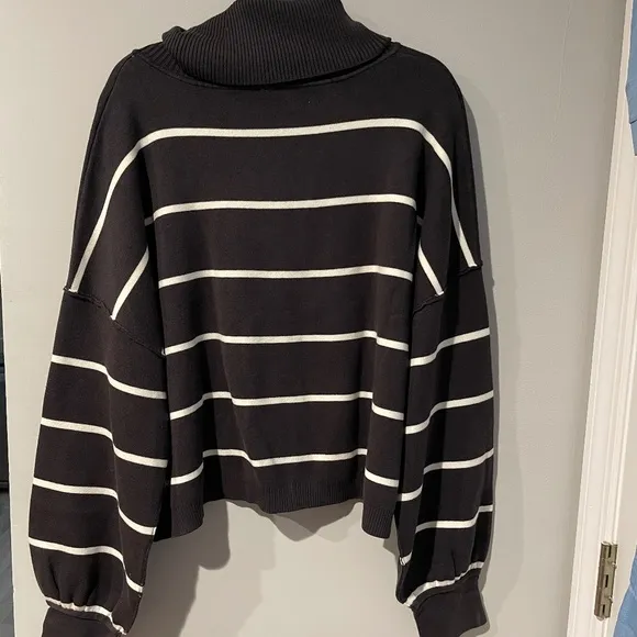 Free People Paulie Turtleneck Sweater - Large, Smoked Pearl Combo - NWT