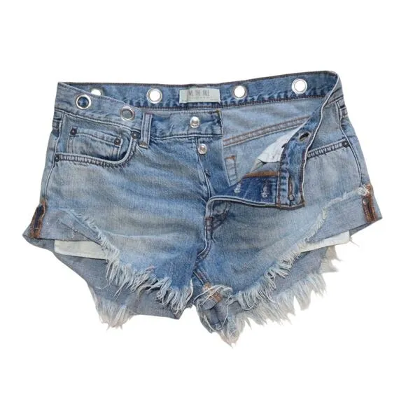 Free People Sashed &amp; Relaxed Cutoff Denim Shorts Size 27