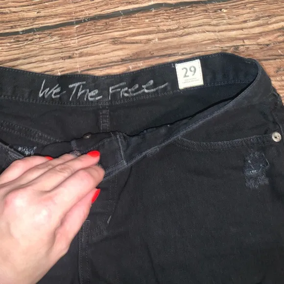 Free People “Sofia” black shorts 29