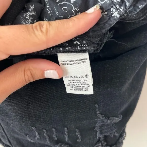 Free People We The Free Black Denim Cutoff Distressed Women’s Shorts Size 29​