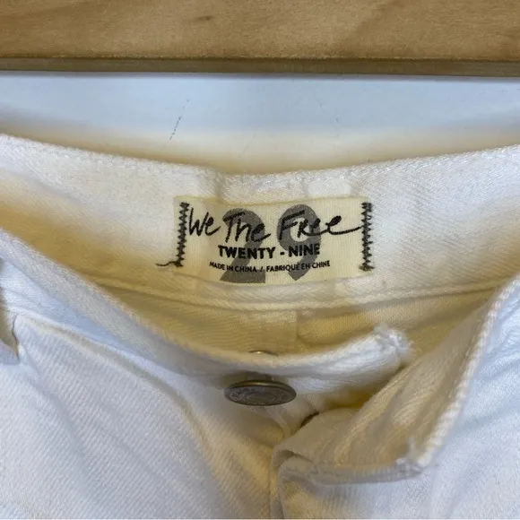 FREE PEOPLE We the Free Loving Good Vibrations Cutoff Denim Shorts White Sz 29