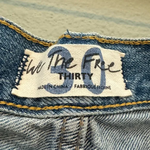 Free People We the Free Loving Good Vibrations Jean Shorts in Somerset - Size 30