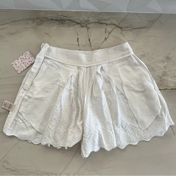 Free People White Azalea A Line Shorts