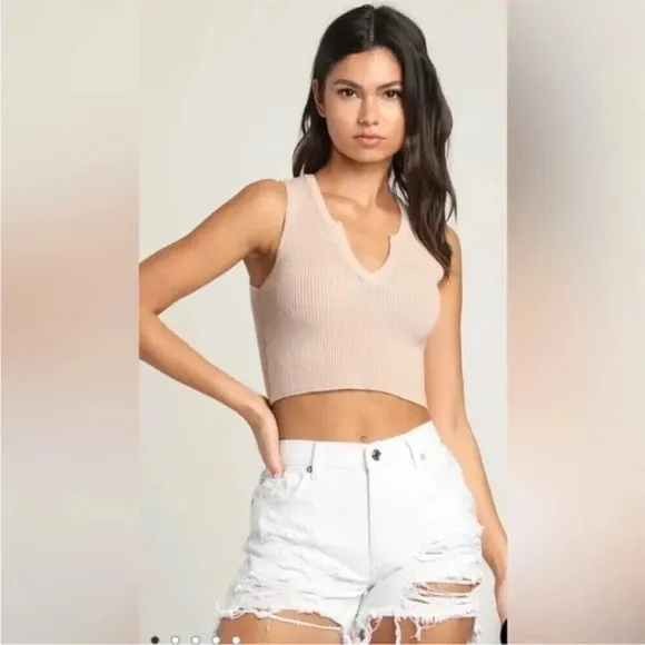 FREE PEOPLE - White Mid Rise Distressed Denim Shorts Maggie size 28 NWT
