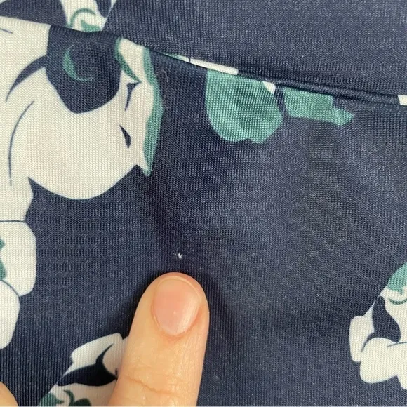 Golftini Night Moves Floral Print Golf Skort Navy Size Small NWT