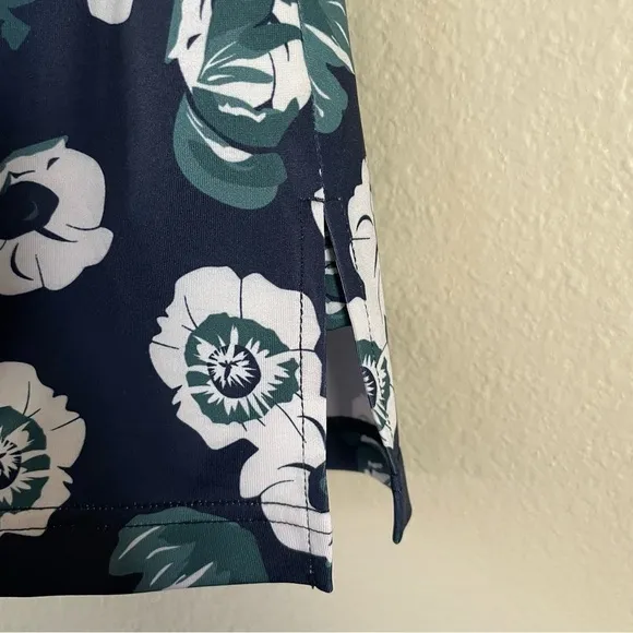 Golftini Night Moves Floral Print Golf Skort Navy Size Small NWT