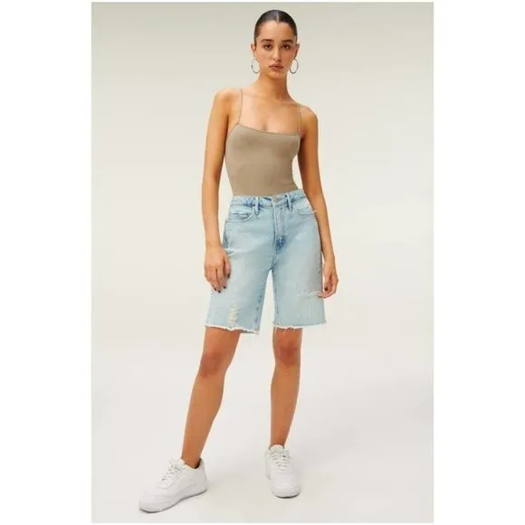 Good American ‘90S Bermuda Distressed Denim Jean Shorts In Blue695 Size 18