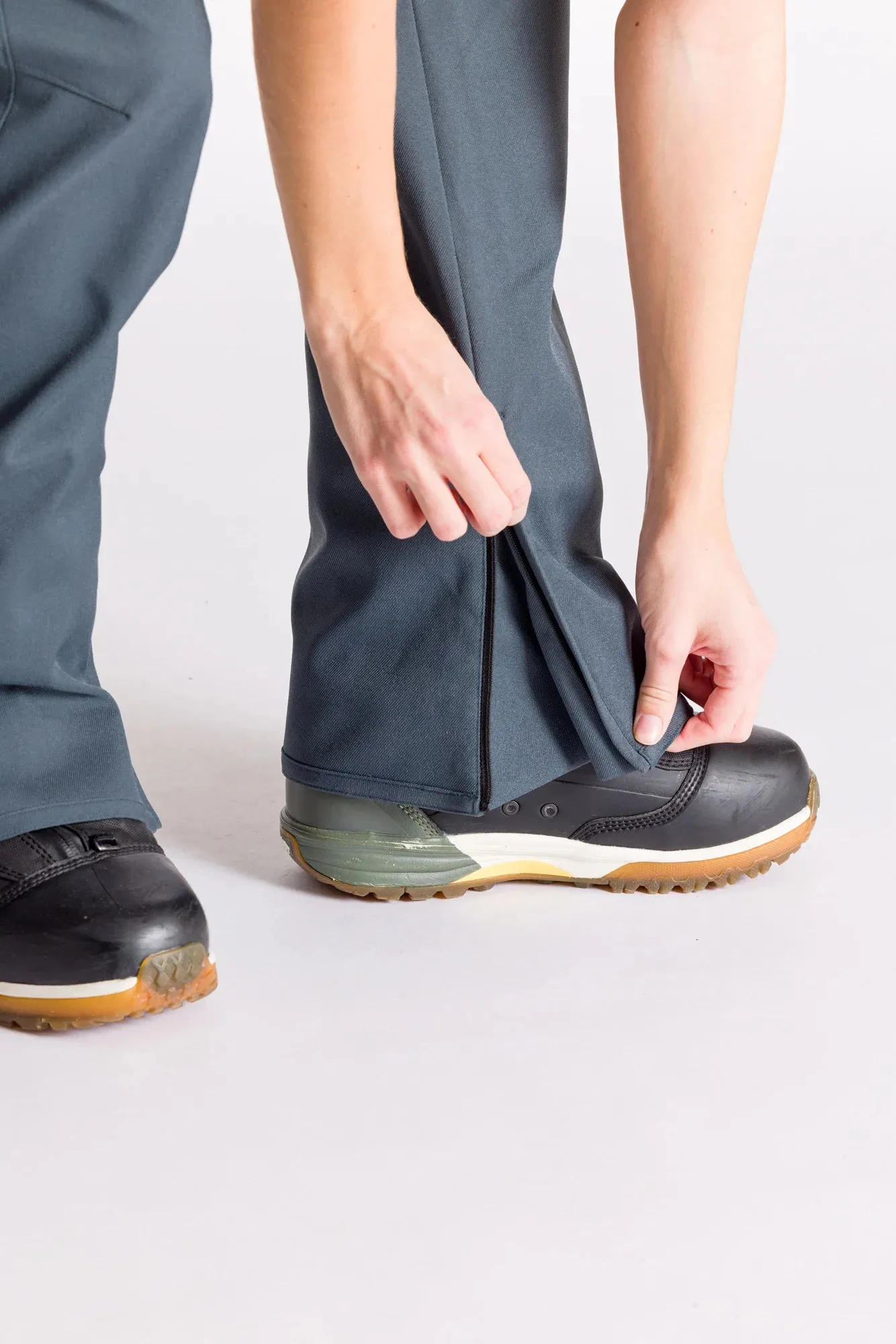 L1 Heartbreaker Twill Womens Pants Slate