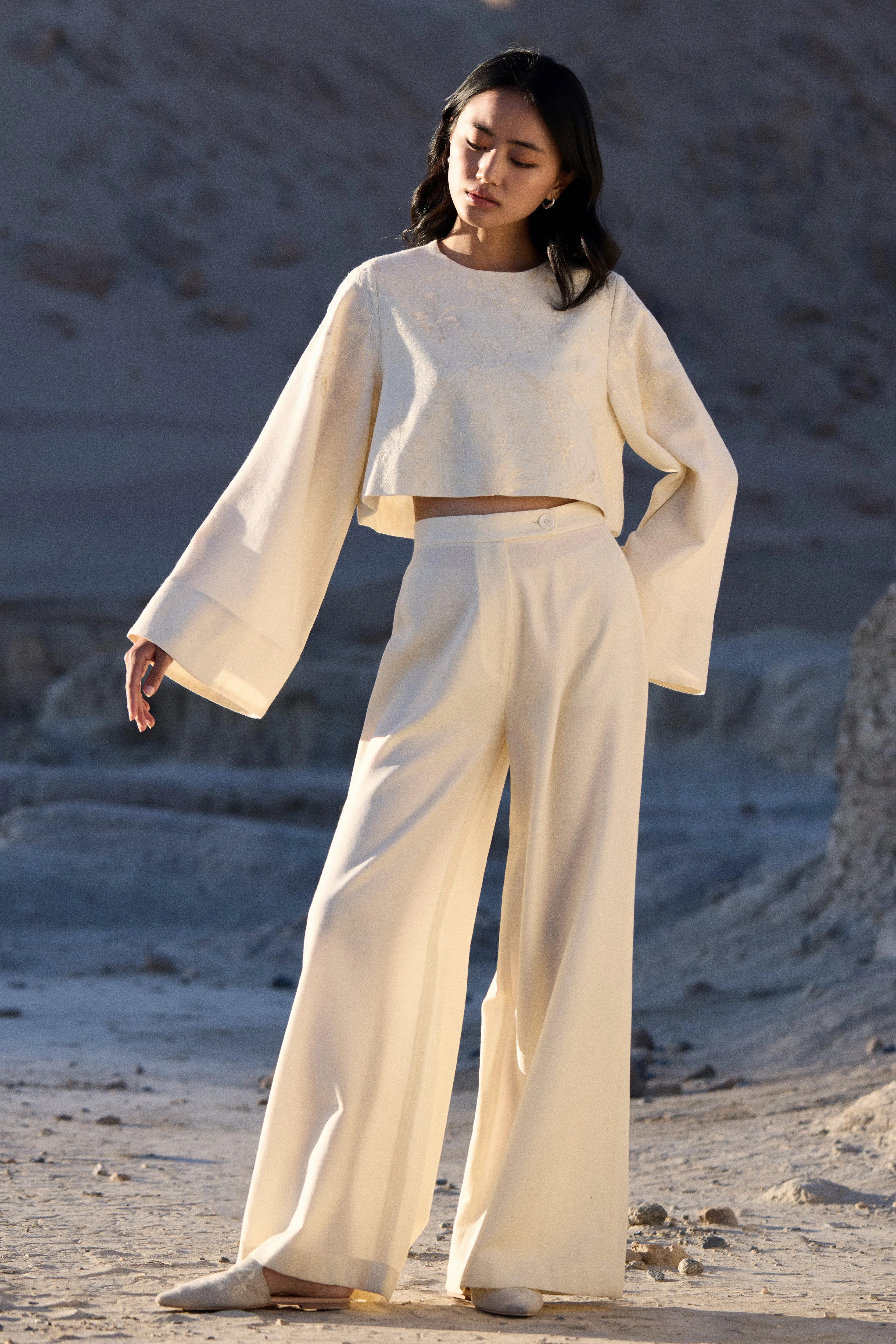 Lamayuru Woollen Top (Ivory), Nyoma Woollen Pants (Ivory) & Lamayuru Woollen Shawl (Ivory)