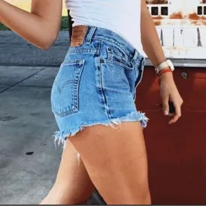 Levi's 505 Distressed Denim Cutoff Jean Shorts Size 5