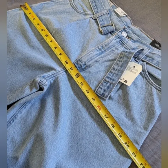 Levi's Belted Baggy Jeans in Living Legend