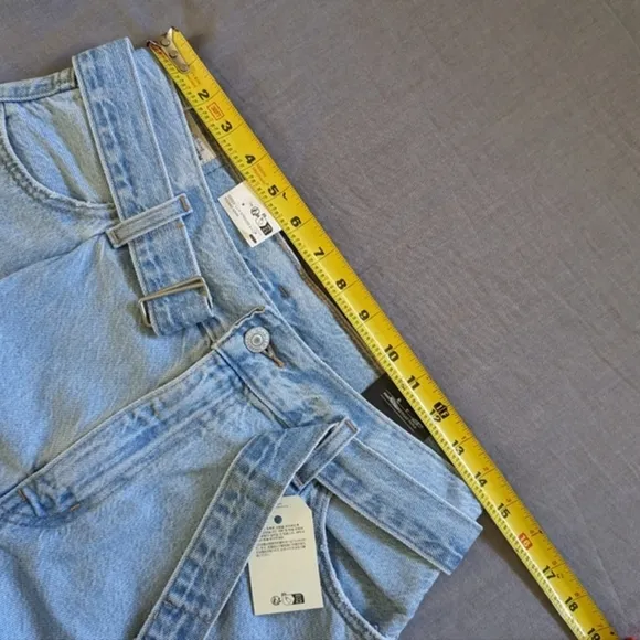 Levi's Belted Baggy Jeans in Living Legend