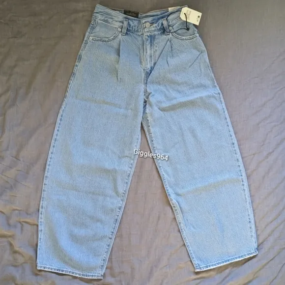 Levi's Belted Baggy Jeans in Living Legend