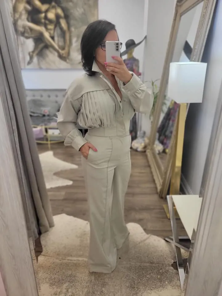 LIGHT GREY SUIT WITH BOMPER JACKET