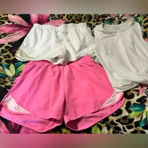 Lilly Pulitzer UPF 50 Luxletic shorts x2 (4” inseam) &amp; free white tank size XS.