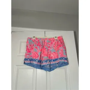 Lilly Pulitzer shorts size large C7-22
