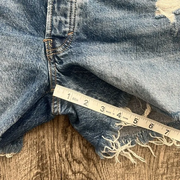 Lucky Brand 90s Midi High Rise Denim Shorts ✧ Size 2/26
