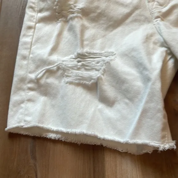 Lucky brand the rollup shorts distressed white size 00/24 pink 3/4 sleeve top XS