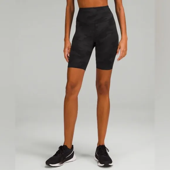 Lululemon Base Pace High-Rise Short 8’’