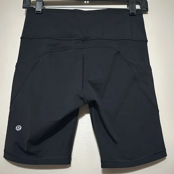 Lululemon Biker Shorts SZ6. Fast and free