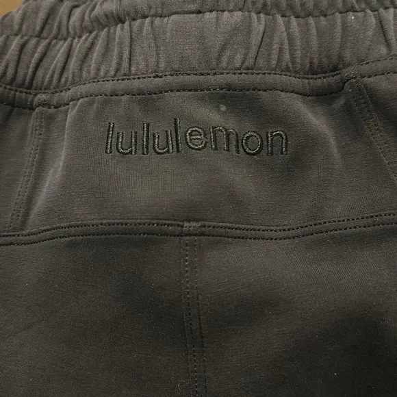 Lululemon Cinchable Waist High‎ Rise Woven Black Shorts Size 2