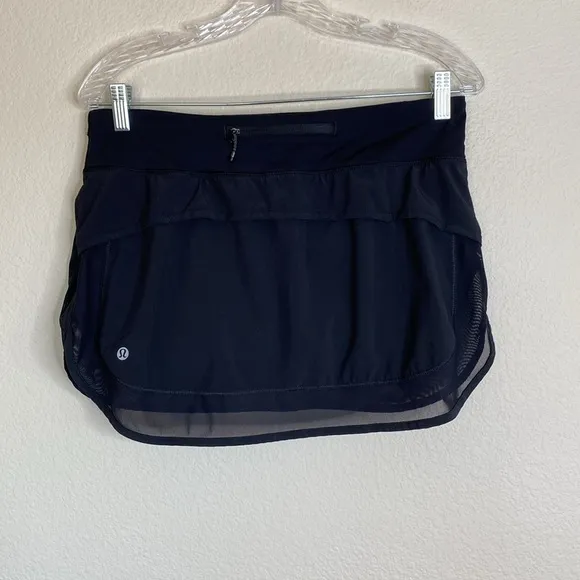 Lululemon Hotty hot skirt II tennis size 8 eight mesh shorts EUC
