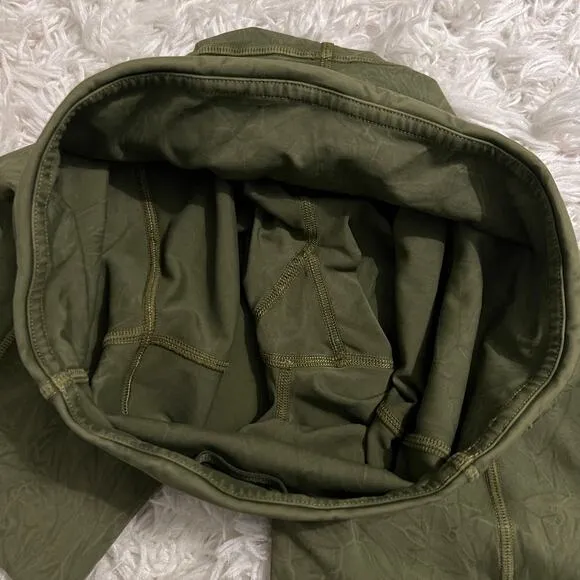 Lululemon Ice Wash Moss Green Fast and Free Short 10&quot; Size 4