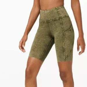 Lululemon Ice Wash Moss Green Fast and Free Short 10&quot; Size 4
