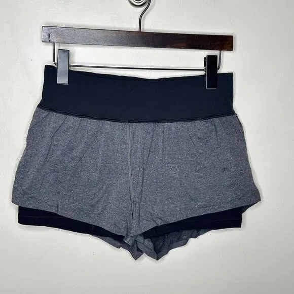LULULEMON Seamless Moves Short *2.5&quot; Gray Black Sz 8 {3Z23}