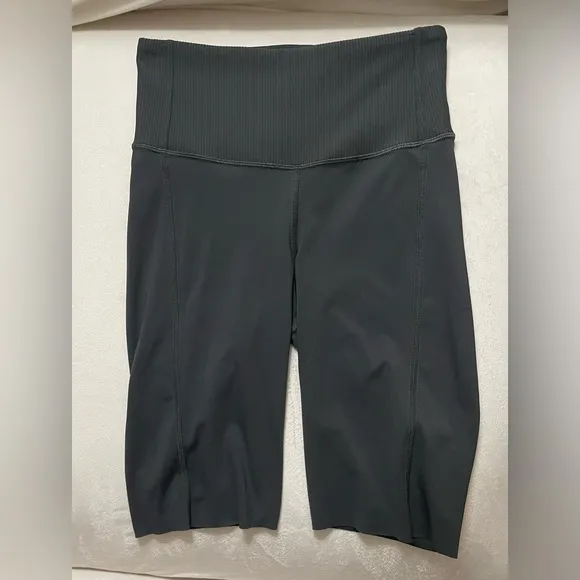 Lululemon Train Free High Rise 10” Shorts Granite Grey Size 4