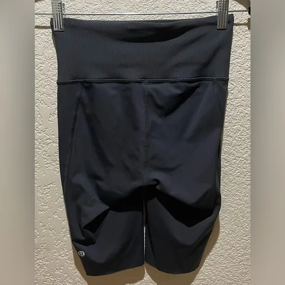 Lululemon Train Free High Rise 10” Shorts Granite Grey Size 4