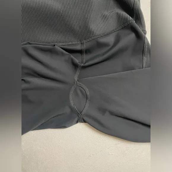 Lululemon Train Free High Rise 10” Shorts Granite Grey Size 4