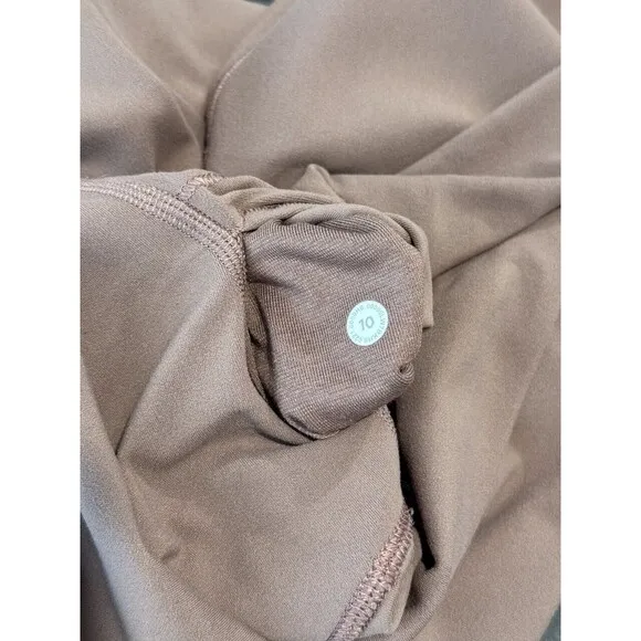 Lululemon Womens Shorts Beige Align Super High Rise Pull On Stretch Gym Size 10