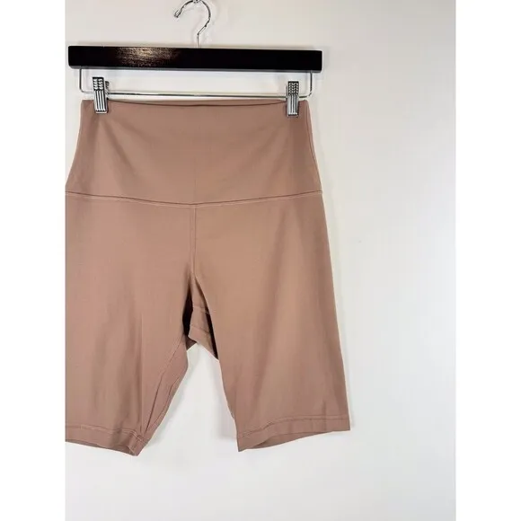 Lululemon Womens Shorts Beige Align Super High Rise Pull On Stretch Gym Size 10