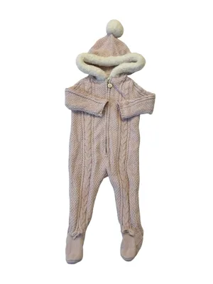 Max Studio knit bunting size 6-9m
