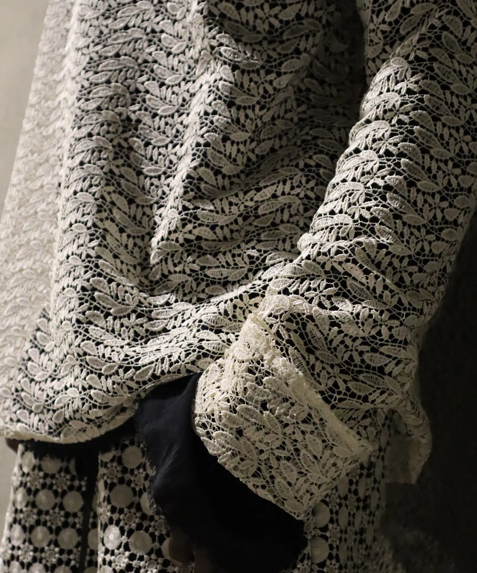 MESH LONG SLEEVE