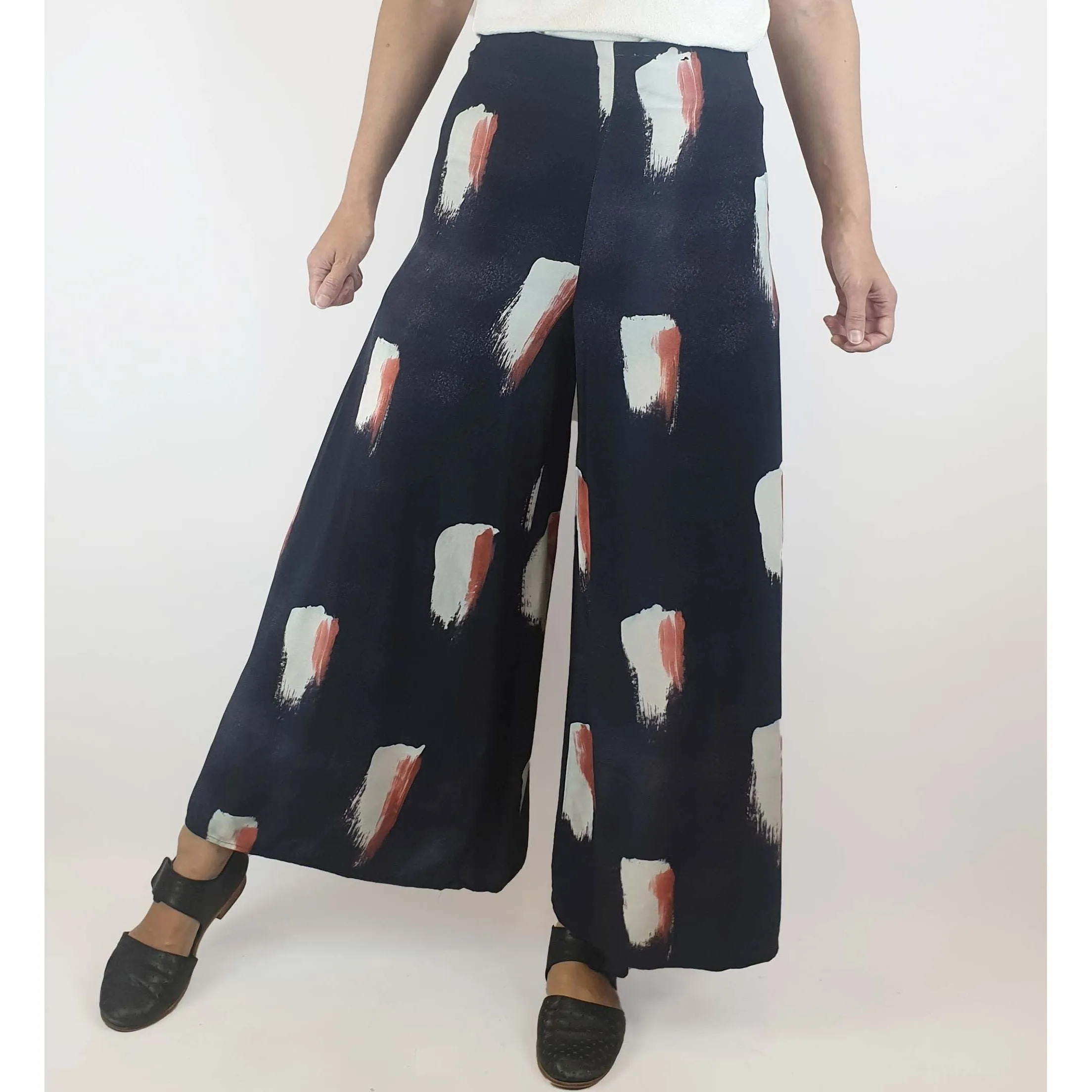 Mesop preloved wide leg pants size 8