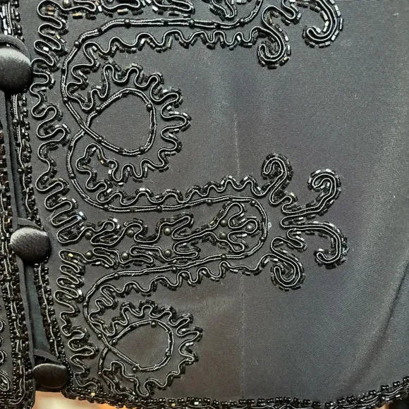 Mieka Black Beaded Embellished Cropped  Jewel Neck Evening Blazer Jacket Size 8