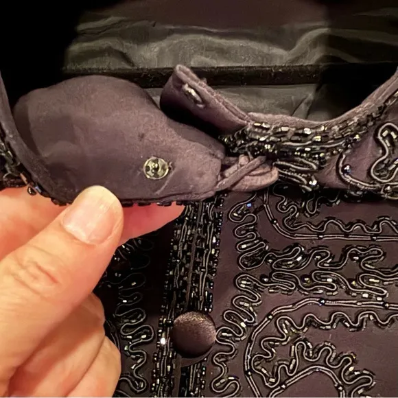 Mieka Black Beaded Embellished Cropped  Jewel Neck Evening Blazer Jacket Size 8