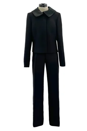 Minimalist Fall 2000 Gucci by Tom Ford Runway Look 3 Black Pant Suit w Leather Collar Detailing