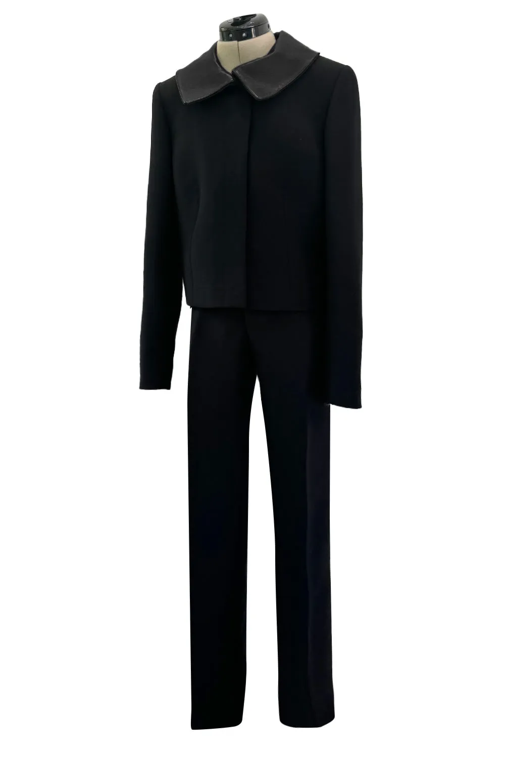 Minimalist Fall 2000 Gucci by Tom Ford Runway Look 3 Black Pant Suit w Leather Collar Detailing