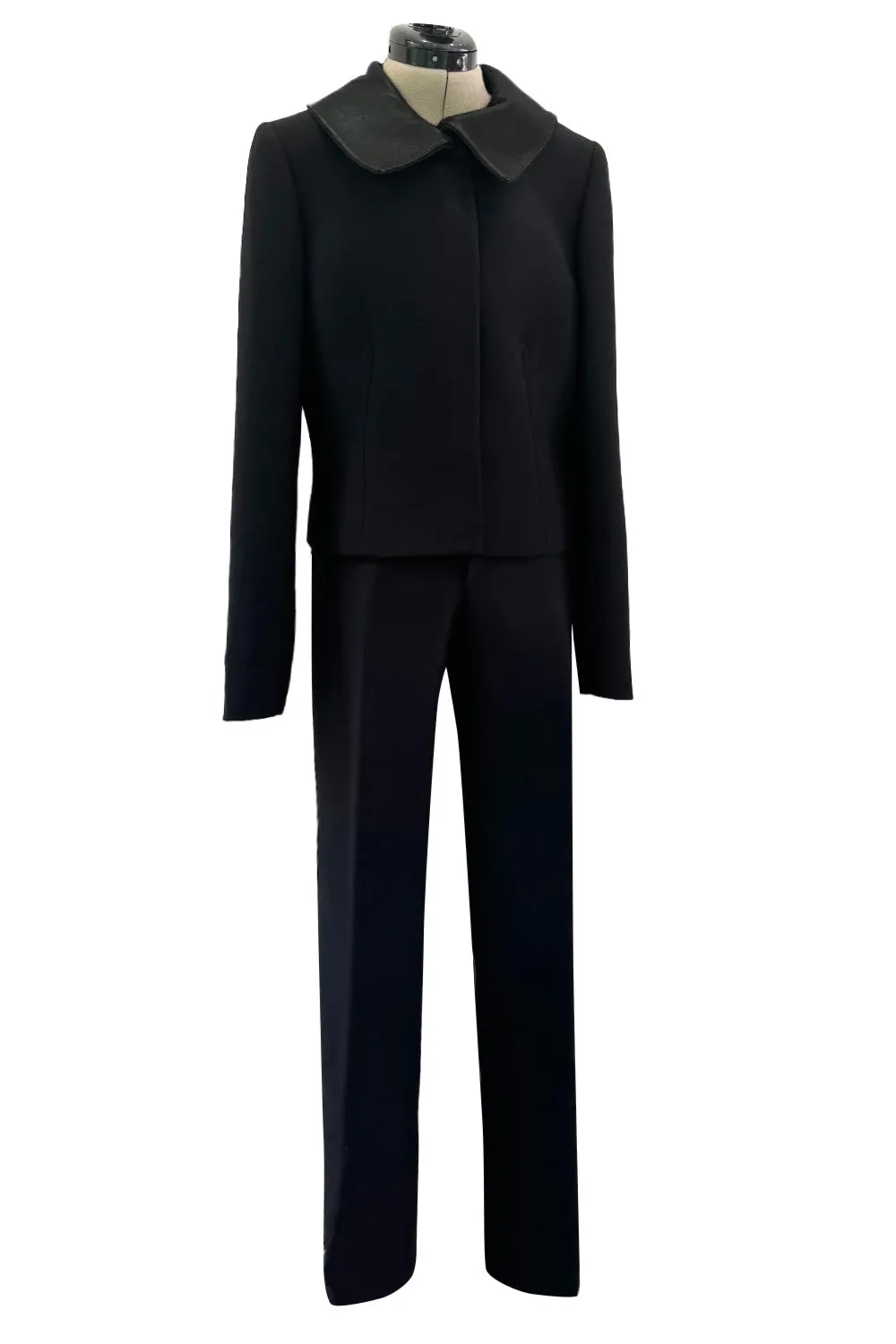 Minimalist Fall 2000 Gucci by Tom Ford Runway Look 3 Black Pant Suit w Leather Collar Detailing