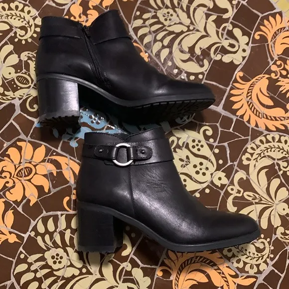 NATURALIZER LYDIA BOOT Sz: 6