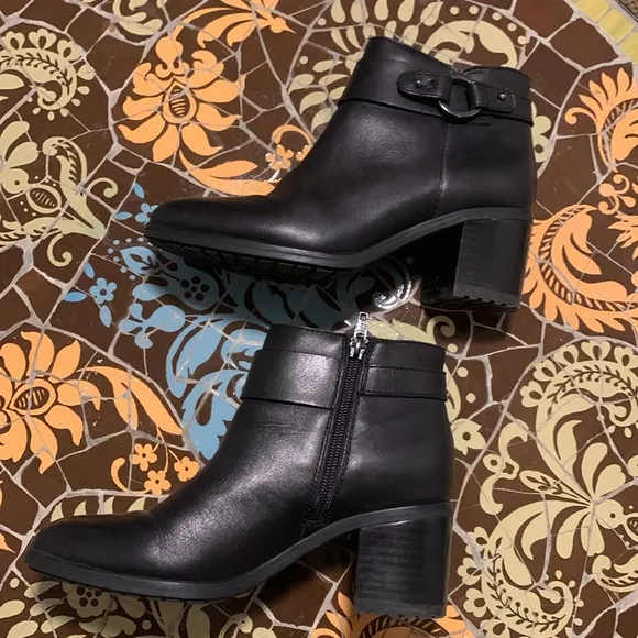 NATURALIZER LYDIA BOOT Sz: 6