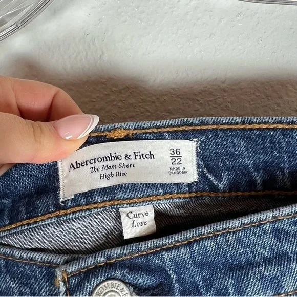 NEW Abercrombie the mom denim shorts size 36 curve love high waist blue