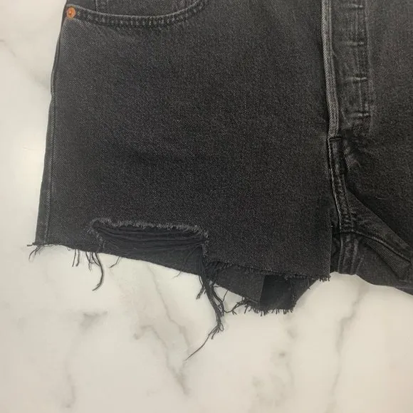 NEW Levis 501 black high rise denim shorts 32