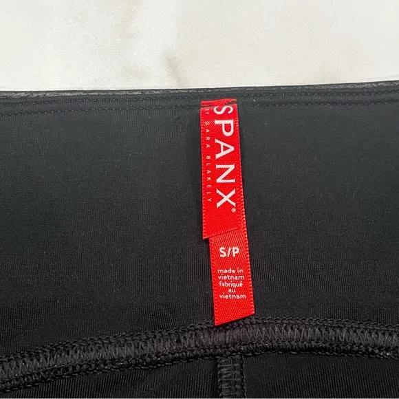 New SPANX Faux Leather High Rise Compressing Bike Shorts in Black Small