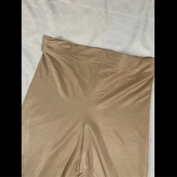 NEW Spanx Power Conceal Her High Waist Mid Thigh Short Shaper [SZ‎ Small ]